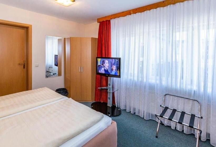 Номер Стандарт, Spitzenhoernbucht