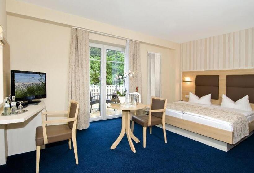 Comfort room with balcony, Wald