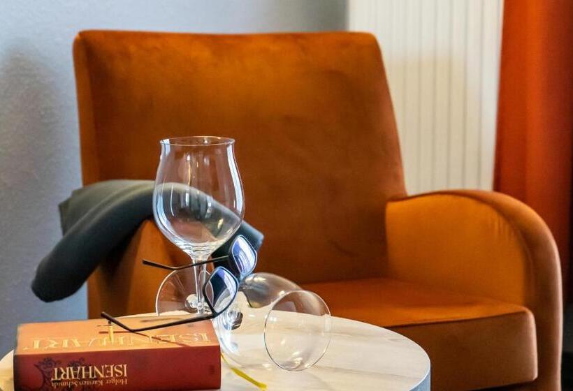 스탠다드 룸, Wikinger