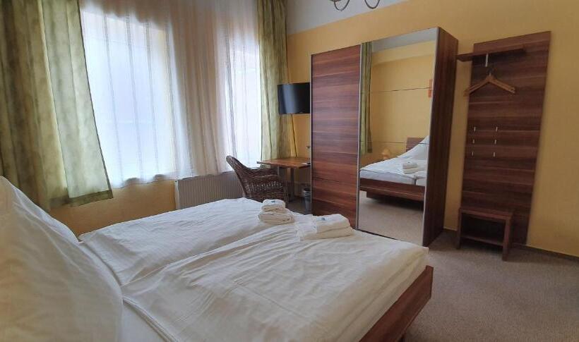 Номер Economy, Restaurant & Hotel Olive