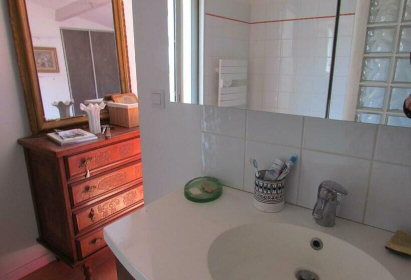 スタンダードルーム, Les Garrigues Bleues