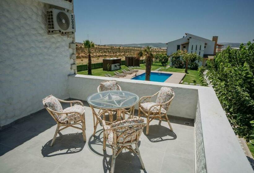 Standardrum Poolutsikt, Ali Baba Ciftligi Alacati