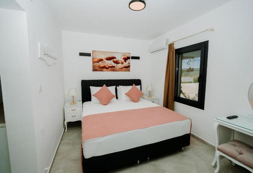 Standardrum King Size Säng, Ali Baba Ciftligi Alacati