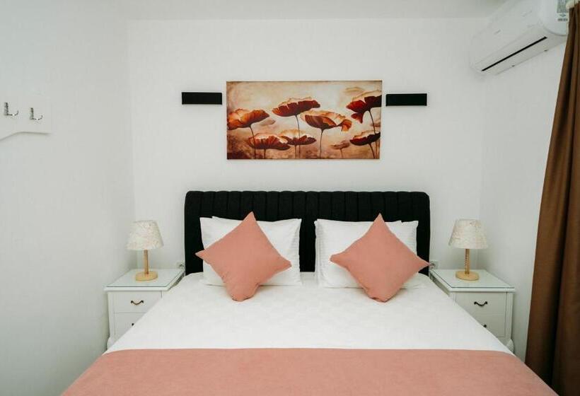 Standardrum King Size Säng, Ali Baba Ciftligi Alacati