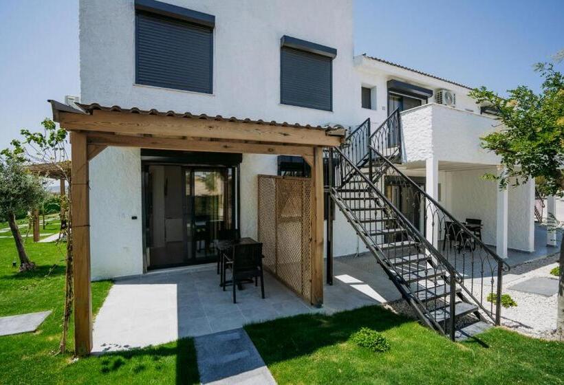 Deluxerum King Size Säng, Ali Baba Ciftligi Alacati