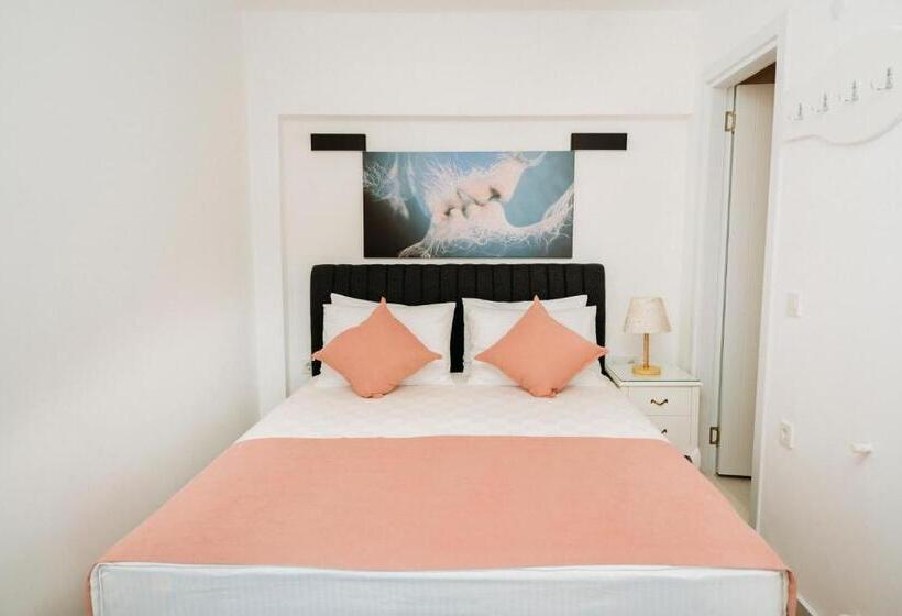 Deluxe Rum, Ali Baba Ciftligi Alacati