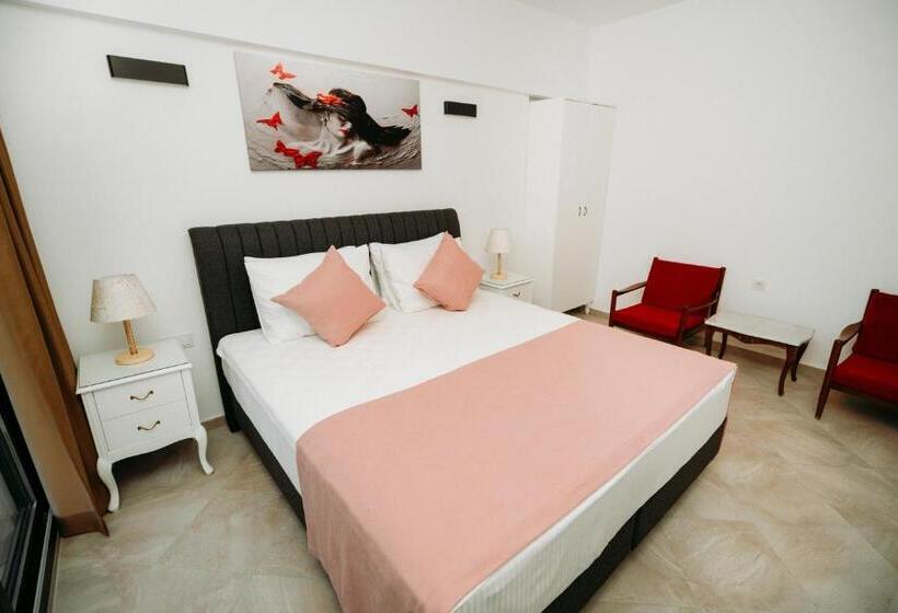 Standardrum King Size Säng, Ali Baba Ciftligi Alacati