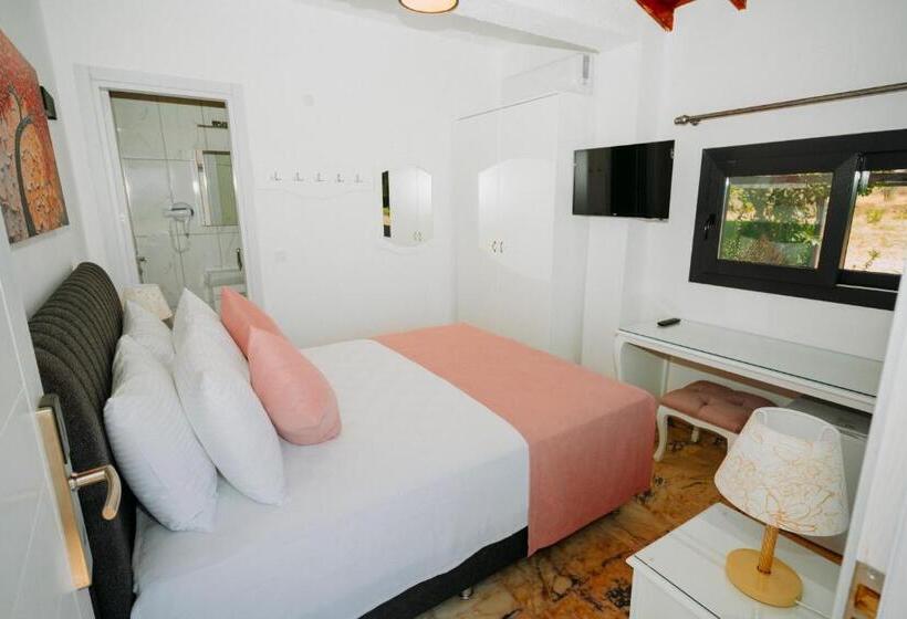 Standardrum Trädgårdsutsikt, Ali Baba Ciftligi Alacati