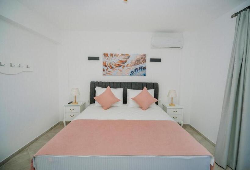 Standardrum King Size Säng, Ali Baba Ciftligi Alacati