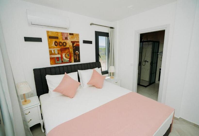 Deluxe Rum, Ali Baba Ciftligi Alacati