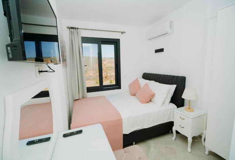 Deluxe Rum, Ali Baba Ciftligi Alacati