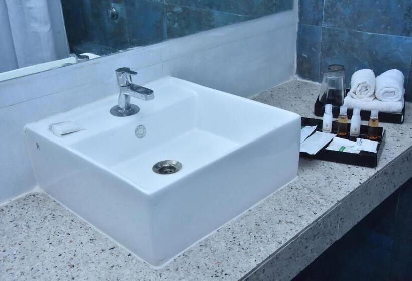 Quarto Deluxe, Justa Sarang Rameshwaram