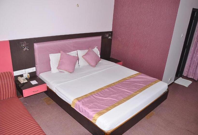 Номер Deluxe, Justa Sarang Rameshwaram