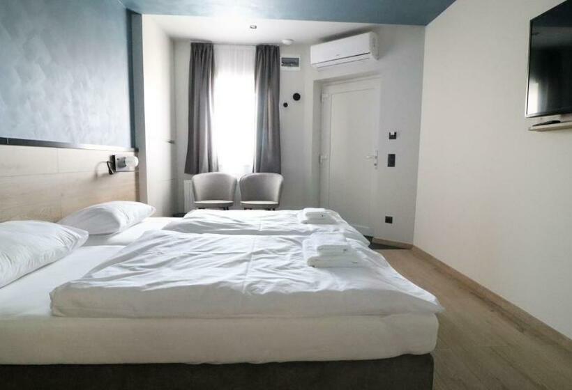 标准间, Jam Panzió