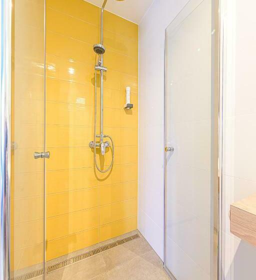 标准间, Jam Panzió