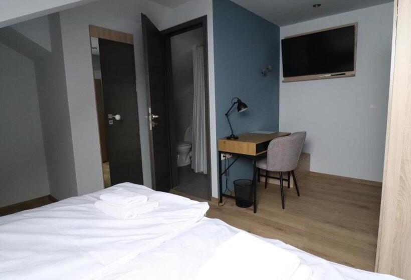 标准间, Jam Panzió