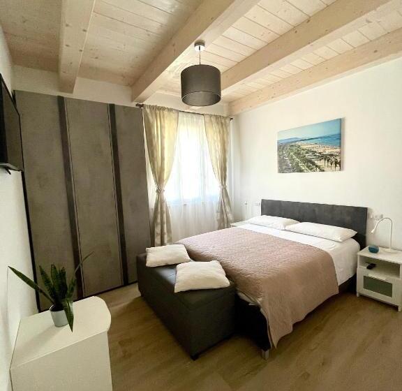 スタンダードルーム, Palm House