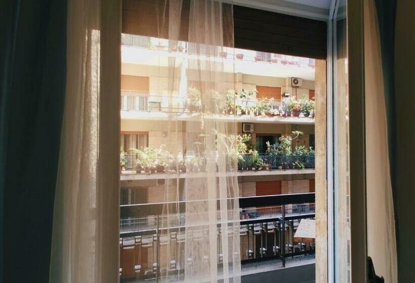 חדר סטנדרט, Nicolai63