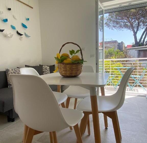 Семейный Номер, Teresa Madre