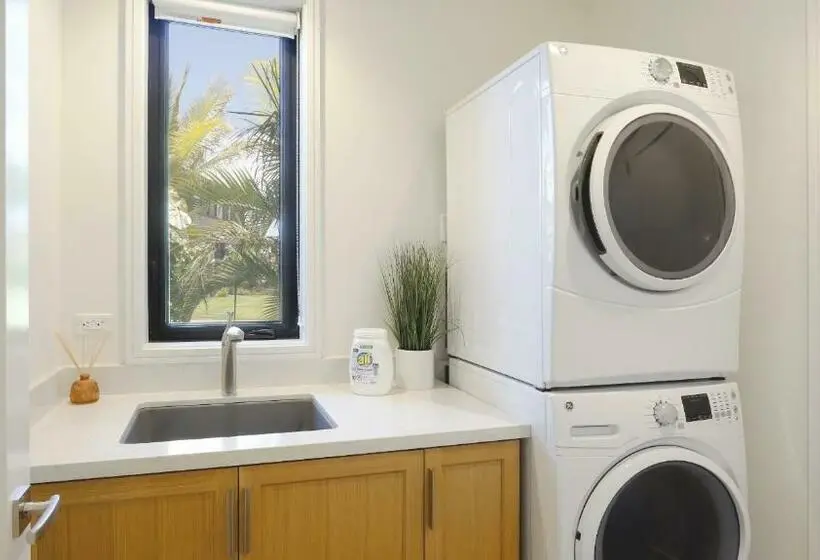 آپارتمان 1 خوابه با چشم‌انداز استخر, Maui Westside Presents: Honua Kai   Luana Garden Villas 7b