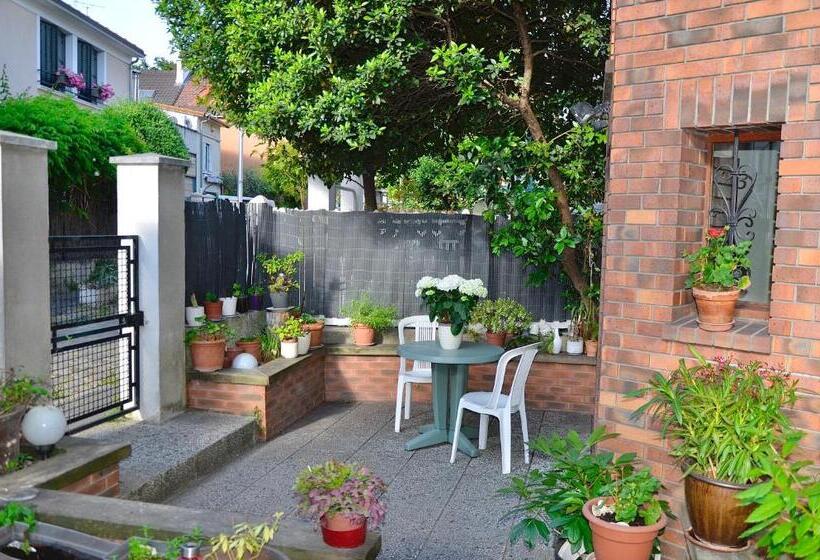 Номер Стандарт Трехместный, Le Jardin Paris