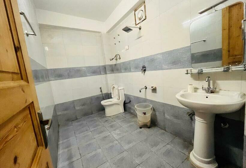 اتاق خانوادگی, Beas River Retreat  A Riverside  With Balcony