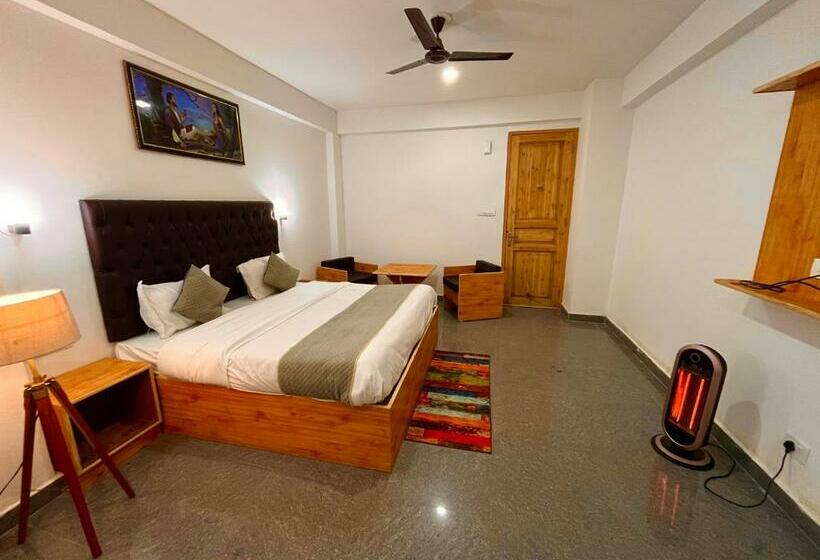 اتاق خانوادگی, Beas River Retreat  A Riverside  With Balcony