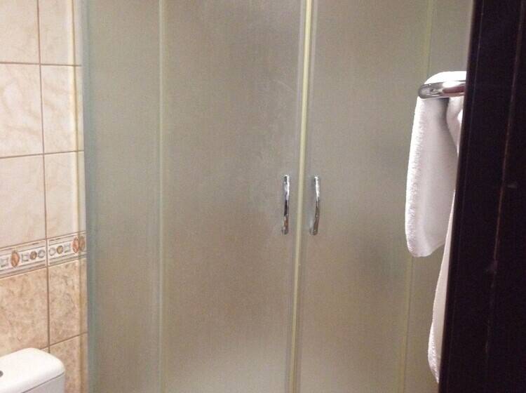 اتاق استاندارد چهار تخته, Atasayan