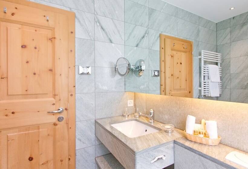 高级大房间, Edelweiss Swiss Quality