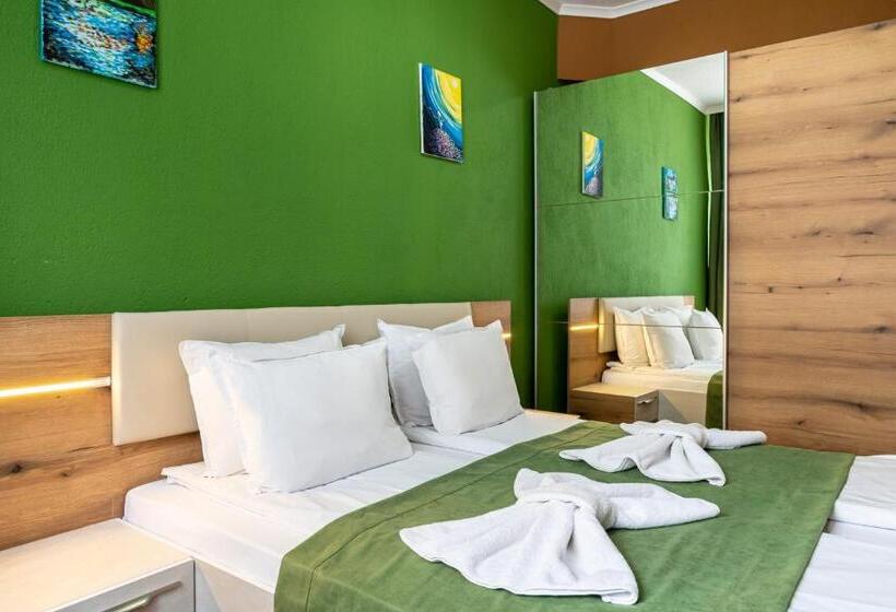 غرفة عائلية, Grami