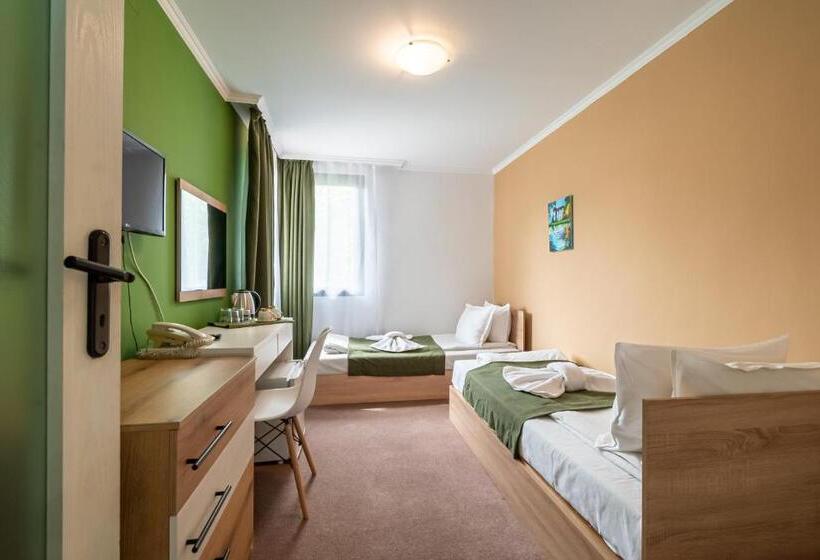 غرفة عائلية, Grami