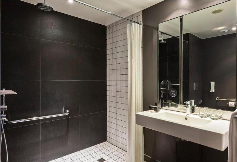 اتاق استاندارد برای معلولان, Melia Paris La Defense