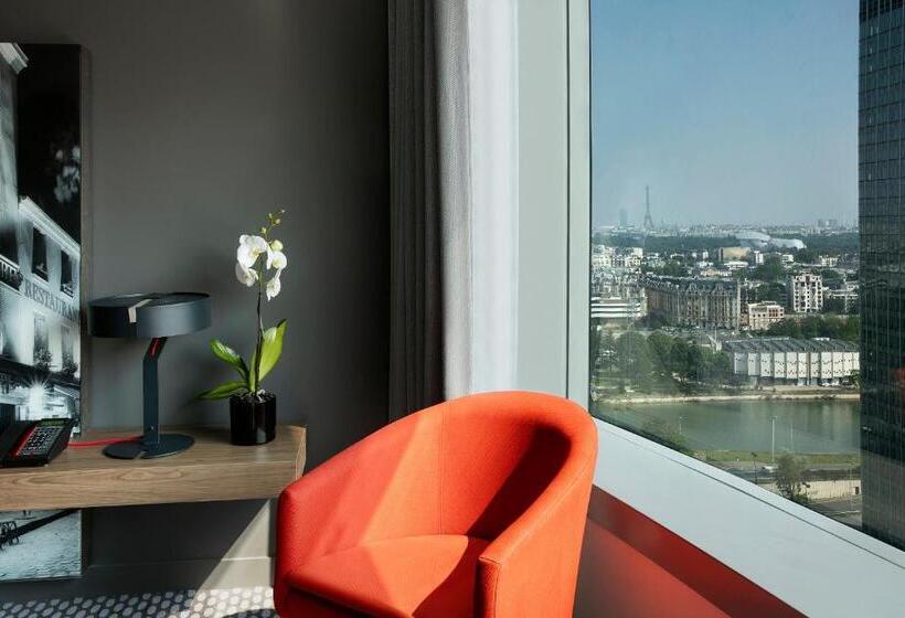 Premium room with view, Melia Paris La Defense