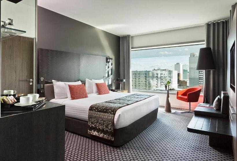 Premium room with view, Melia Paris La Defense