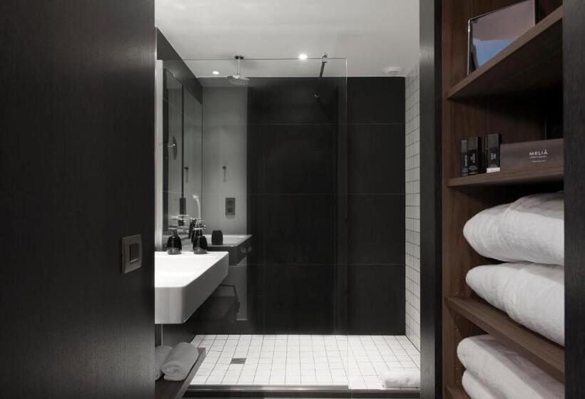 Номер Премиум, Melia Paris La Defense