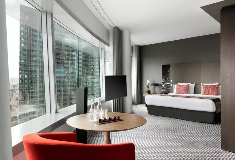景色の見えるスイートルーム, Melia Paris La Defense