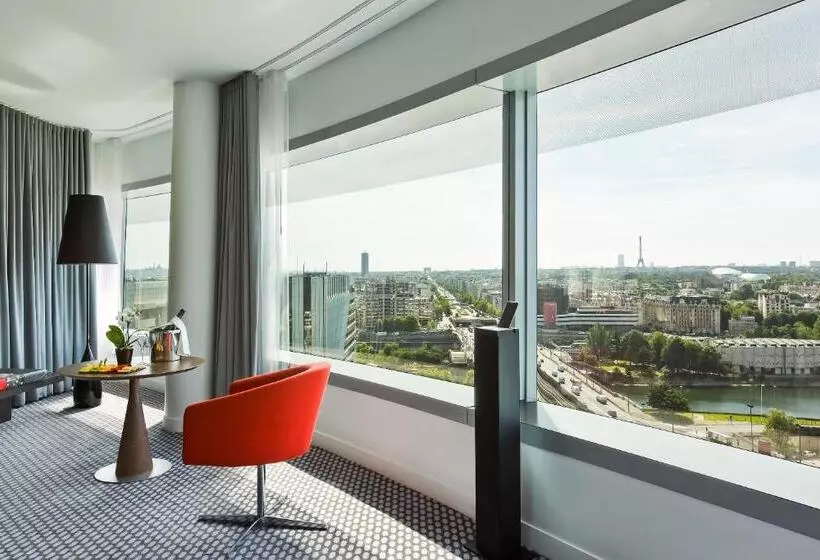 景色の見えるスイートルーム, Melia Paris La Defense