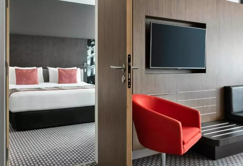 コネクティングルーム（家族用）。, Melia Paris La Defense