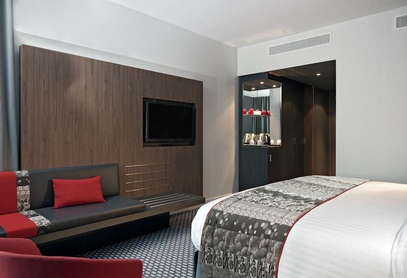 Номер Стандарт, Melia Paris La Defense