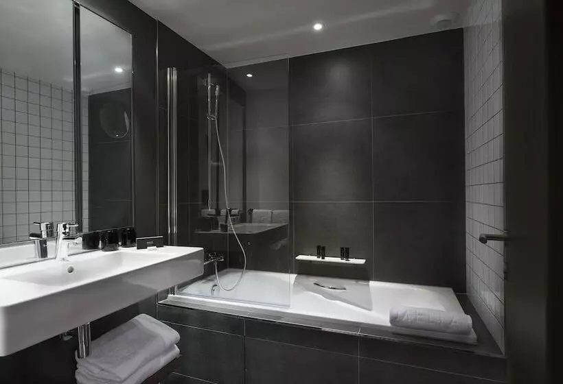 スタンダードルーム, Melia Paris La Defense