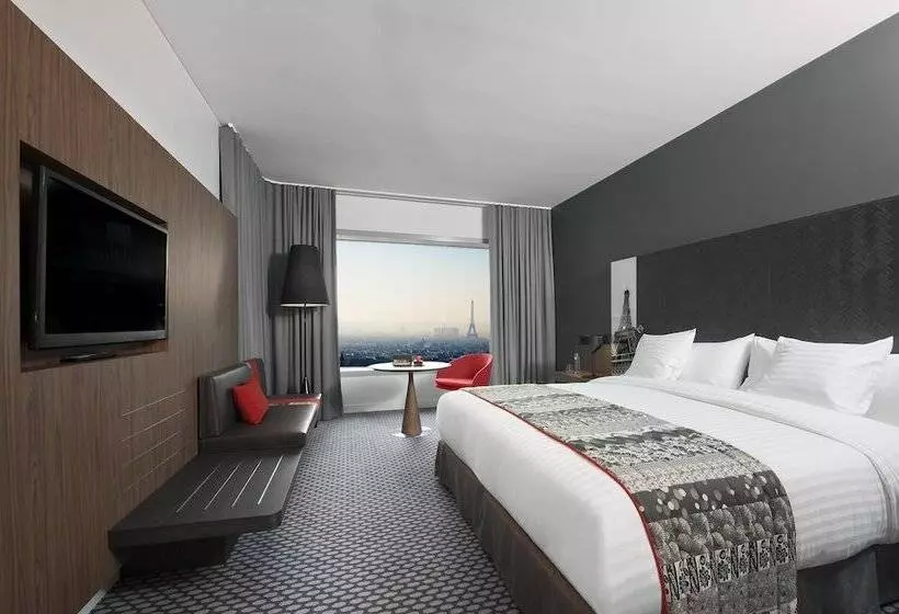 プレミアムルーム, Melia Paris La Defense