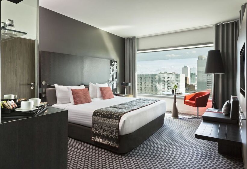 Premium room with view, Melia Paris La Defense