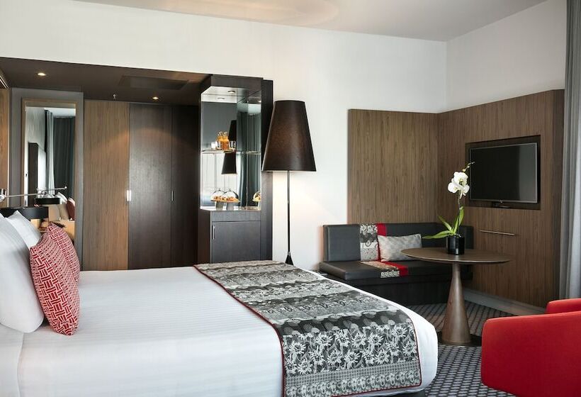 Premium room with view, Melia Paris La Defense