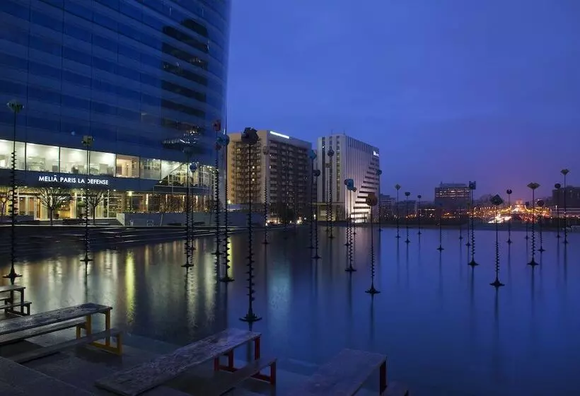 プレミアムルーム, Melia Paris La Defense