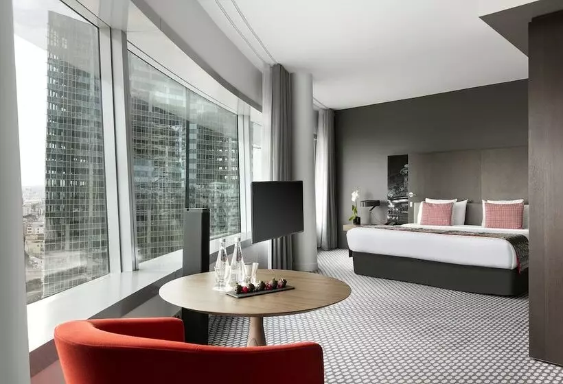 景色の見えるスイートルーム, Melia Paris La Defense