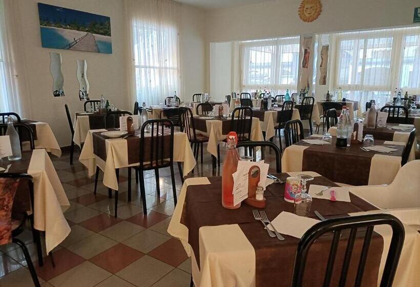 Üç Kişilik Standart Oda, Oasi Del Mare