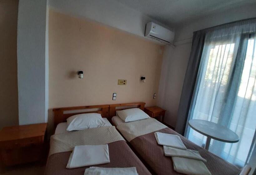 חדר סטנדרט, Ostria