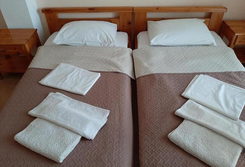 חדר סטנדרט, Ostria