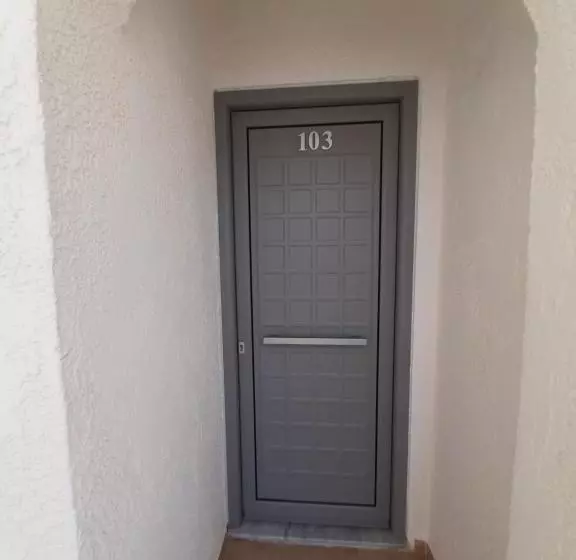اتاق استاندارد, Ostria