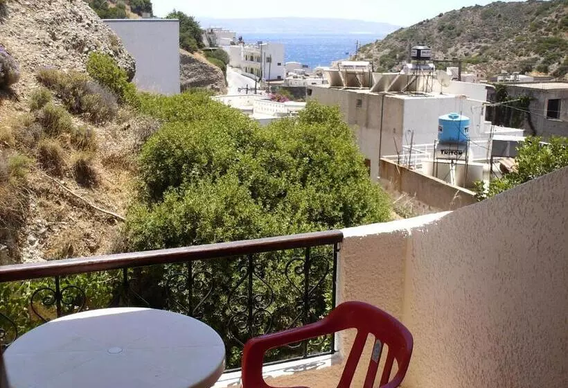 اتاق استاندارد یک نفره, Ostria